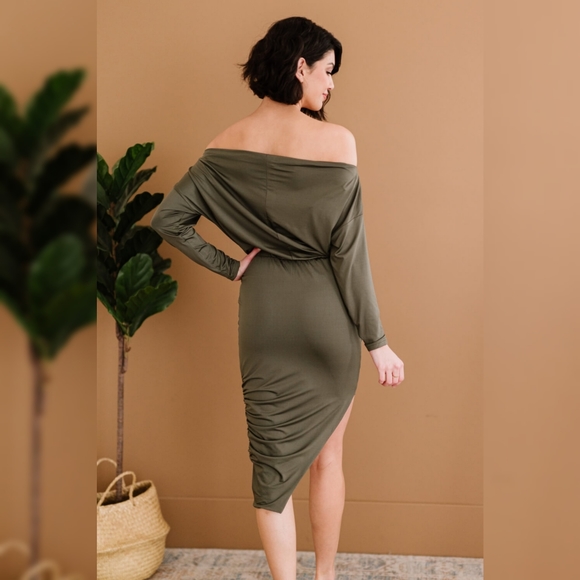 New York Chic Ruched Bodycon Dress - Picture 2 of 6